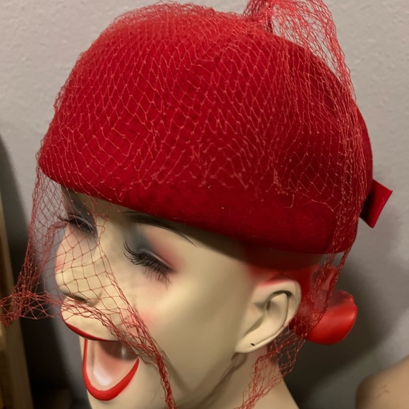 Cute red vintage hat - Picture 6 of 6